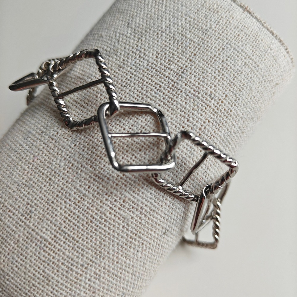 Silver Tone Geometric Square Link Bracelet Twisted Rope Buckle Motif Extender